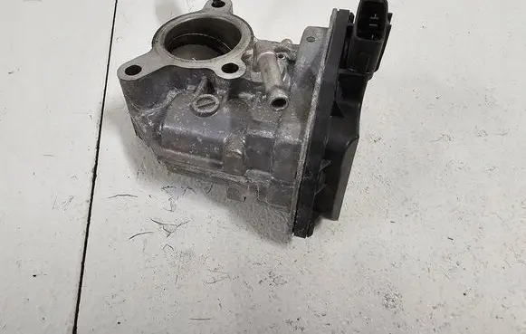 Honda CR-V EGR valve 18740-RZ0-G0