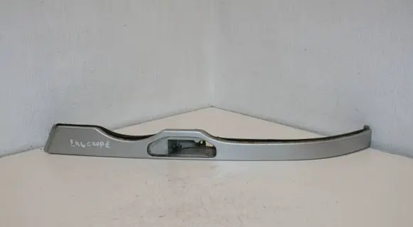 BMW 3 E46 Under headlight/headlamp trim 51138231043A 8231043A