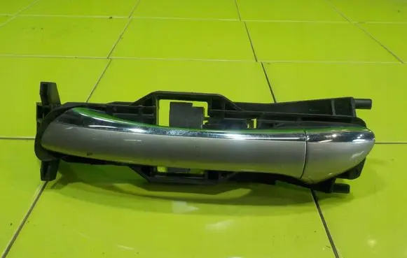 Mercedes-Benz CLS C219 Front door exterior handle PRZOD 13AB7