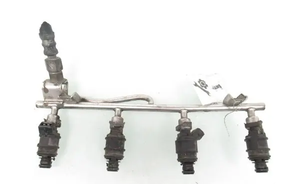 Opel Zafira A Fuel main line pipe 90536149 5WK93151