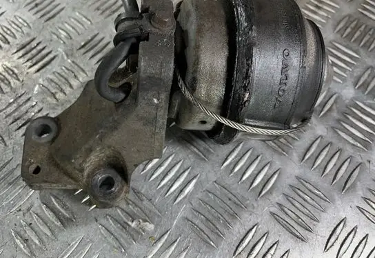 Volvo XC90 Engine mount bracket 30680751