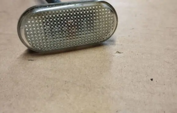 Nissan Qashqai Front fender indicator light