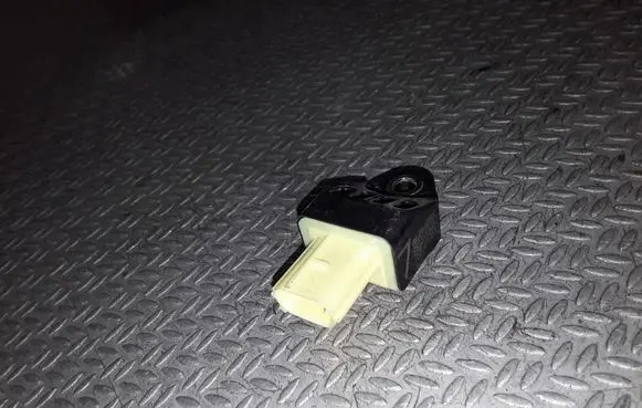 Subaru Outback Airbag deployment crash/impact sensor 98235AG060