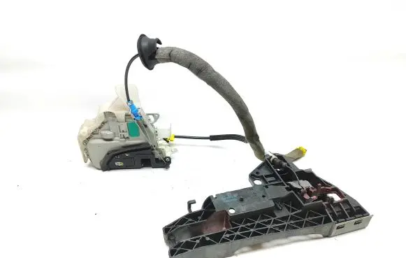 Audi Q3 8U Front door lock 8J1837015F