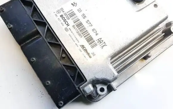 Opel Astra J Engine control unit/module 55577674 0281017452