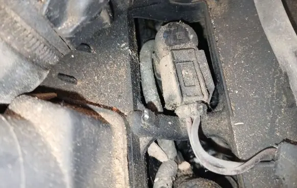 Citroen C3 Fuel injector 9654551080