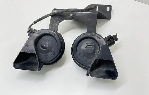 Audi A6 S6 C6 4F Horn signal 4F0951229 6033FB1528
