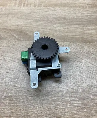 Toyota Avensis T270 Air flap motor/actuator 0638002160