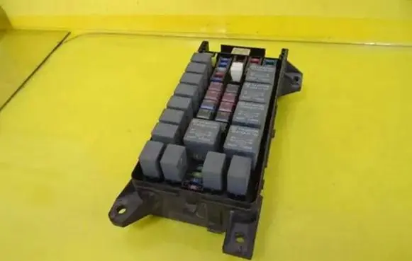 KIA Carnival Fuse box set 8K52A-66-760 10-010601-034