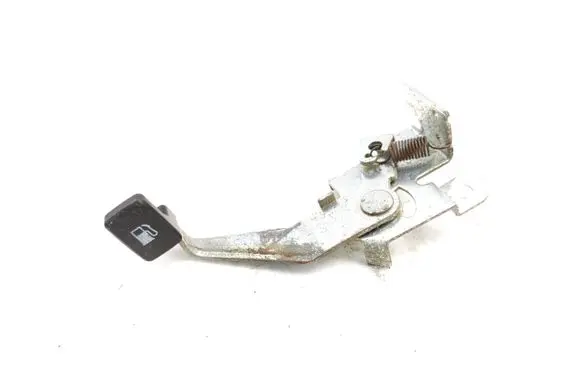 Suzuki SX4 Fuel tank opening switch 