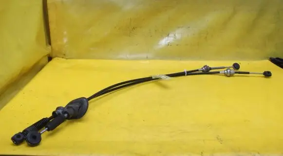 Gear shift cable linkage