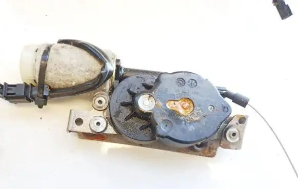 Volkswagen Touareg I Seat adjustment motor 