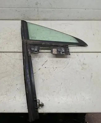Peugeot 407 Front vent window/glass (coupe) 43R001596 E000231 M6250DOT682