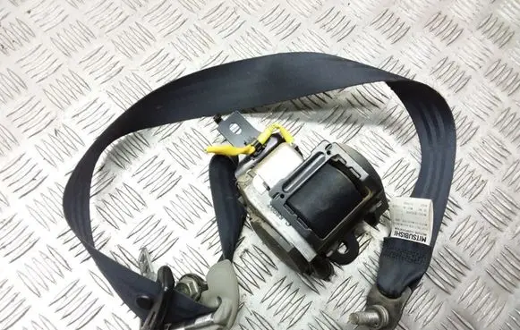 Mitsubishi Outlander Front seatbelt