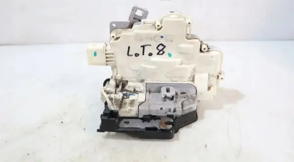 Seat Leon (1P) Rear door lock
