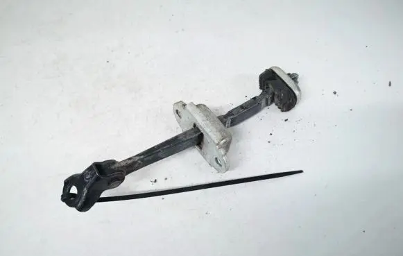 Honda CR-V Rear door check strap stopper