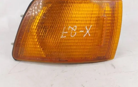 Mitsubishi Galant Front indicator light 21037558 2037558R