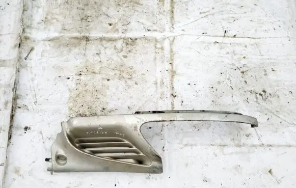 Renault Megane I Front grill 7700834205