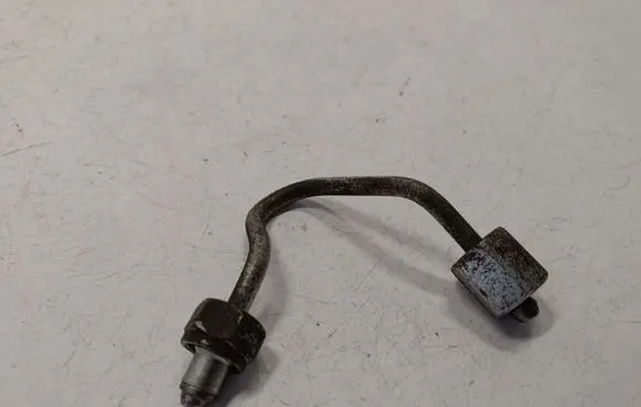 BMW 3 F30 F35 F31 Fuel injector supply line/pipe 13537798449