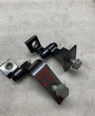 BMW 2 F46 Rear door hinge set A047058 7246062 A079330