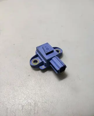 Volkswagen Golf V Airbag deployment crash/impact sensor 1K0955557A