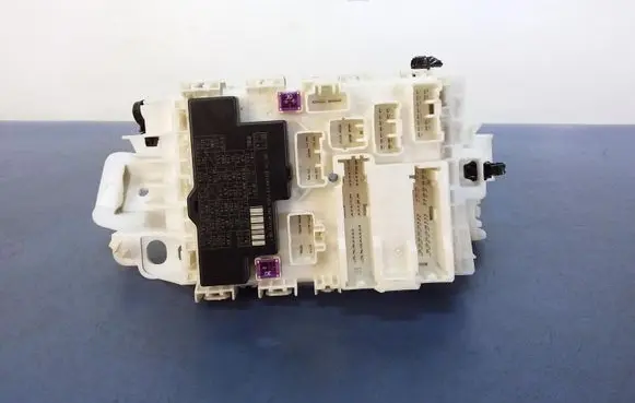 Suzuki Swift II Fuse box set P601-9554