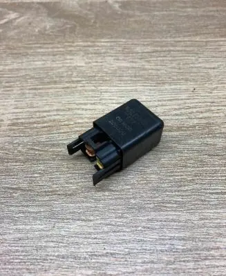 Mitsubishi Pajero Other relay MB183865 2060D0