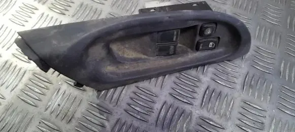 Nissan Almera N16 Electric window control switch 80960bm400