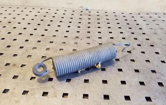 Volkswagen PASSAT B8 Tailgate/trunk/boot tension spring 3G5827665A