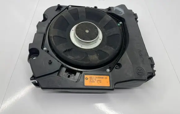 BMW 6 F06 Gran coupe Subwoofer speaker 9169688 65139169688