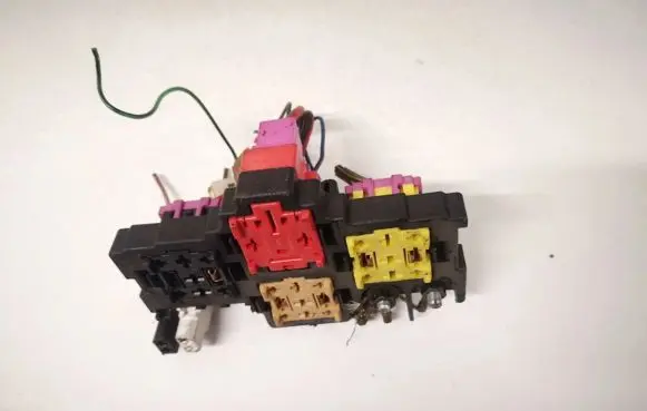 Audi 100 S4 C4 Sensor 4a0937503b