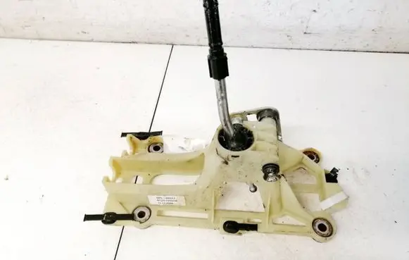 Mitsubishi Colt Gear shifter/selector 8129100000 mn178047
