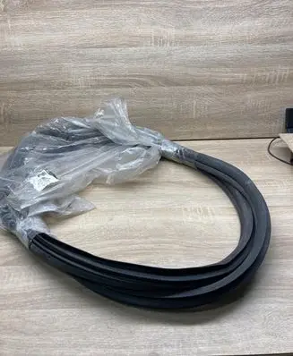 Jaguar X-Type Front door rubber seal C2S42752