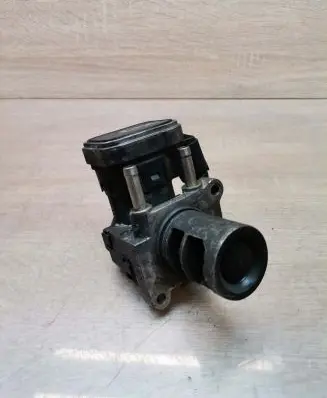 BMW 7 E65 E66 EGR valve 7804332 0088032