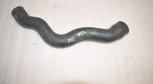 Mercedes-Benz C W202 Engine coolant pipe/hose A2025012482