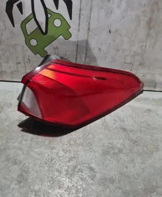 Ford Focus Rear/tail lights JX7B-13404-ED