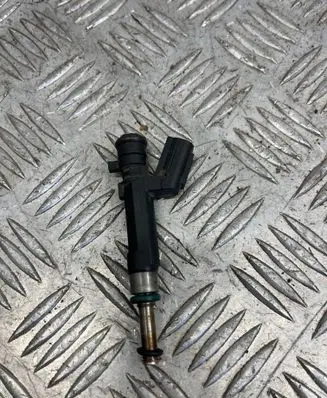 Nissan Juke I F15 Fuel injector 