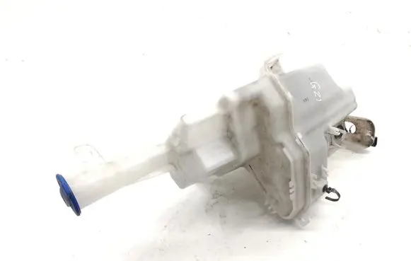 Hyundai Kona I Windshield washer fluid reservoir/tank 98610J9200
