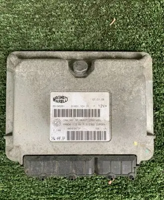 Fiat Panda II Engine control unit/module ECU 55196261 4KREVH77F 6160112401