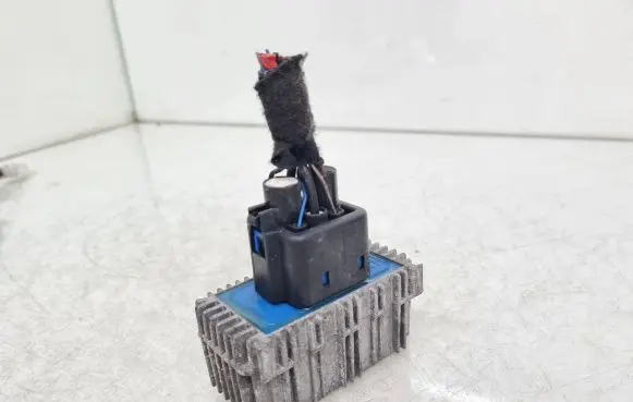 Glow plug pre-heat relay