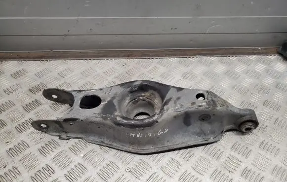 Dodge Challenger Rear upper control arm/wishbone