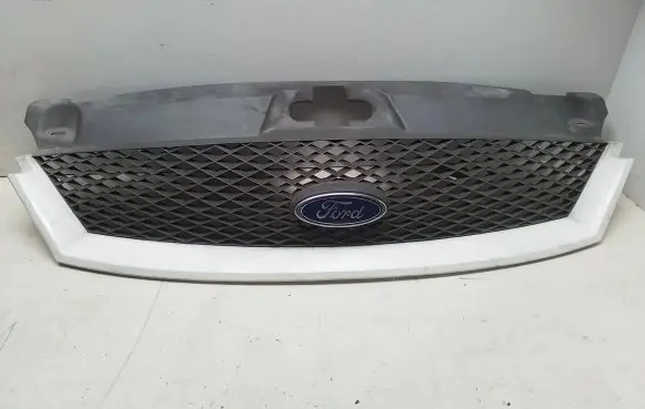 Ford Mondeo Mk III Front bumper upper radiator grill 1S7X8A100A