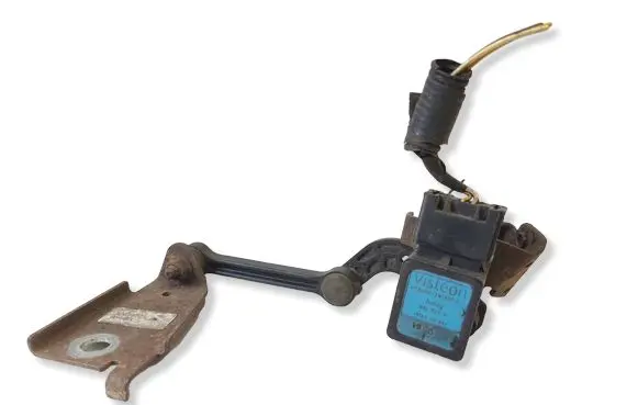 Volvo V50 Headlight/headlamp level sensor 0167575 VP3M5F13D007CD 1906