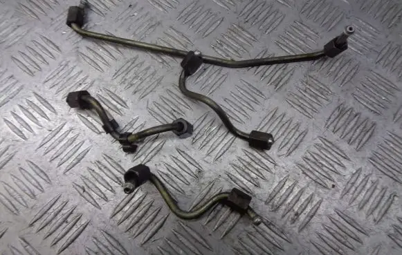 Hyundai Getz Fuel injector supply line/pipe 