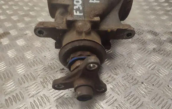 BMW 3 F30 F35 F31 Rear differential 7544873 33107544873 33107544874