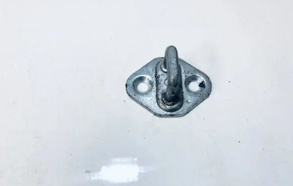 Toyota RAV 4 (XA20) Front door lock loop/hook striker 