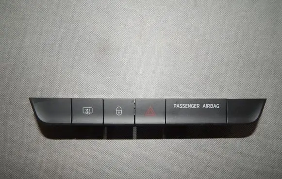 Skoda Fabia Mk3 (NJ) A set of switches 6V0927132A