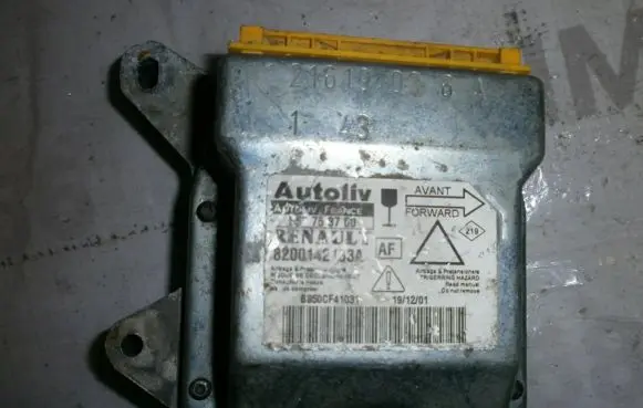 Renault Laguna II Airbag control unit/module 8200142183A 550758700