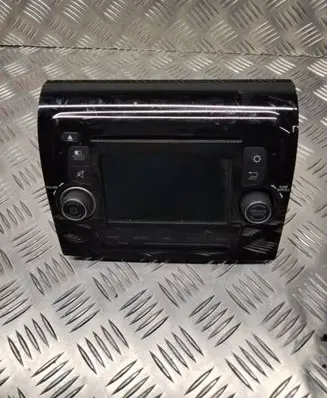 Peugeot Boxer Radio/CD/DVD/GPS head unit 10R048119 07356977850