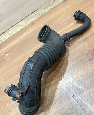 BMW 1 F20 F21 Turbo air intake inlet pipe/hose 7810745